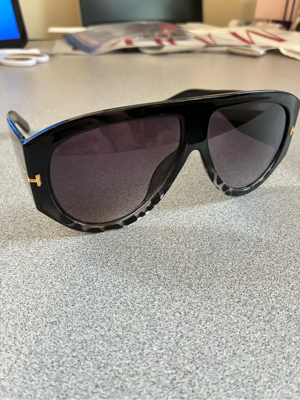 MARKD. stylish black